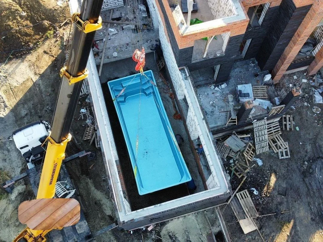 Laguna 9 — зона отдыха у бассейна в Брянске