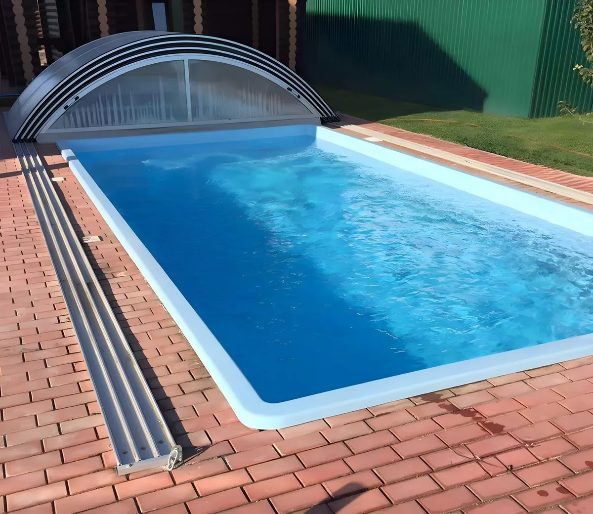 Laguna 7 — вечернее освещение в Брянске