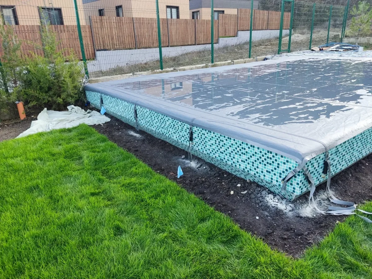 Батутное покрывало на бассейне в Брянске